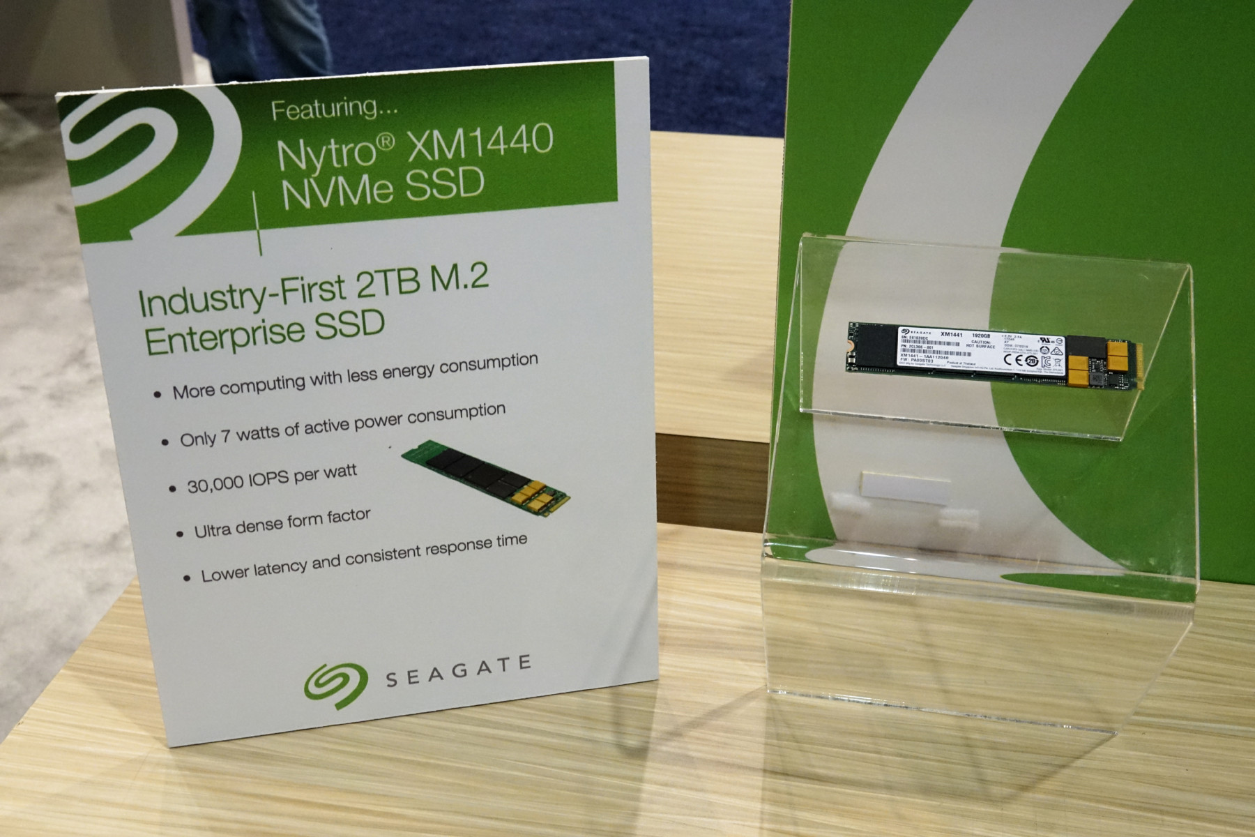 FMS 2016: Seagate Demos Facebook Lightning, 60TB 3.5″ SSD!